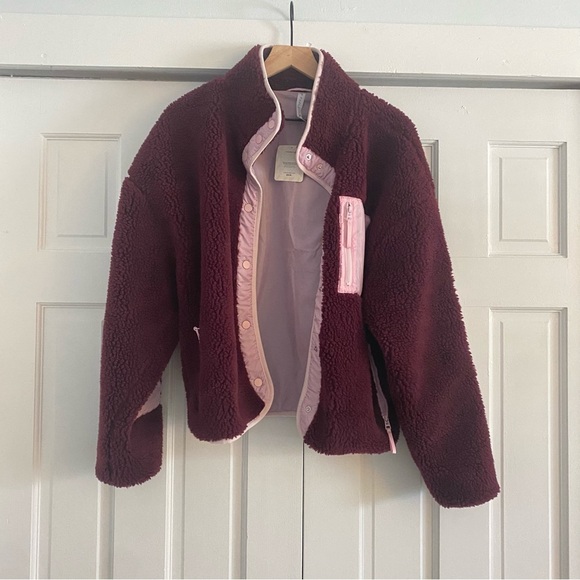 Fabletics Burgundy and Pink Tahoe Teddy Jacket NWT size medium - Picture 2 of 9